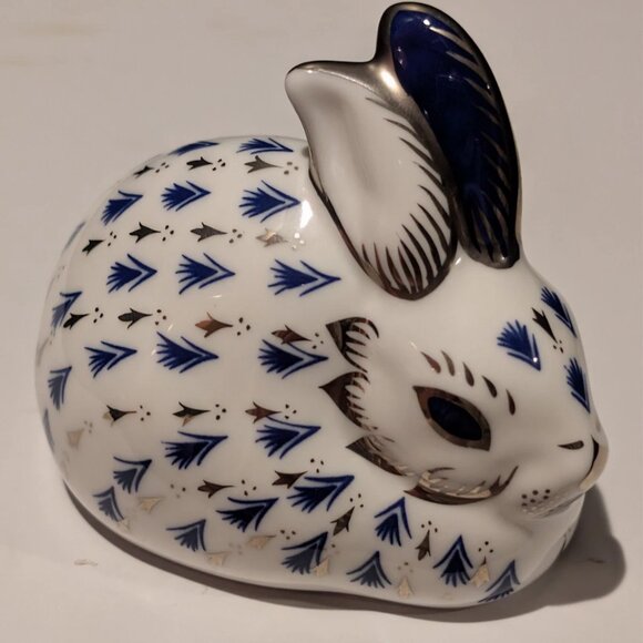 Handpainted Royal Crown Derby 25th Anniversary Rabbit paperweight - Picture 1 of 5